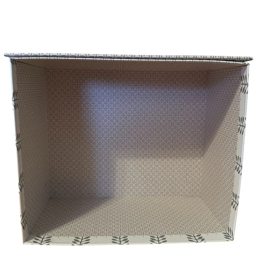 Gray and White Keepsake Box